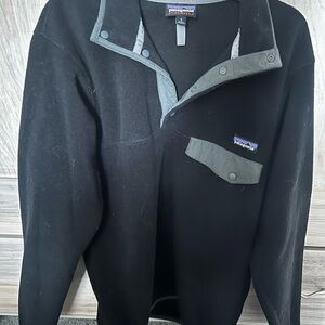 Patagonia Black and Gray Pullover